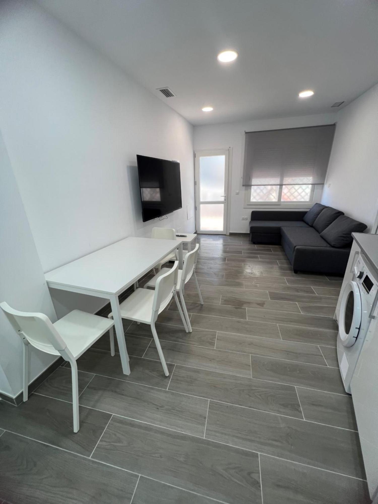 Apartamentos Montalvo Metropolis C ตอร์เรโมลิโนส ภายนอก รูปภาพ